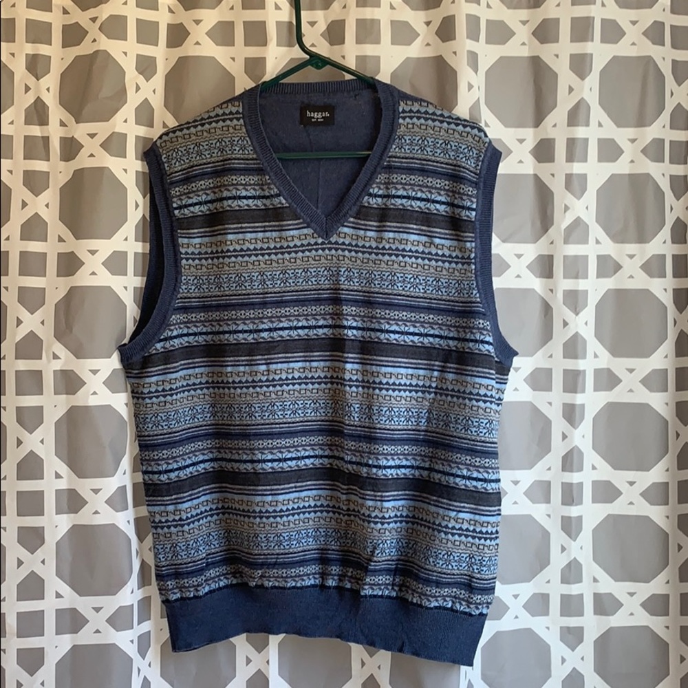 Hagar blue vneck sweater
